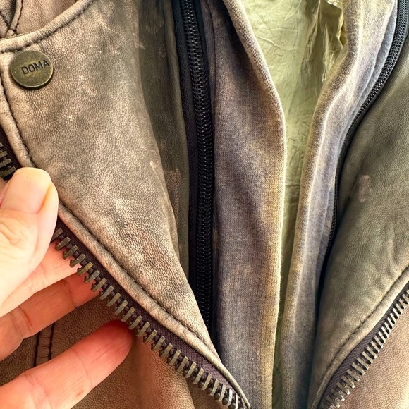 Doma Leather Vest /Free People. M/L runs small like Med. Zip out dickie w/ hood. - Picture 2 of 7